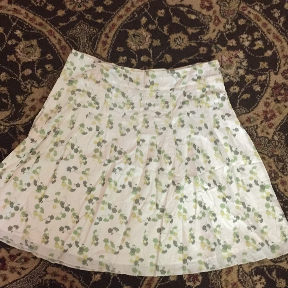 Green patterned skirt